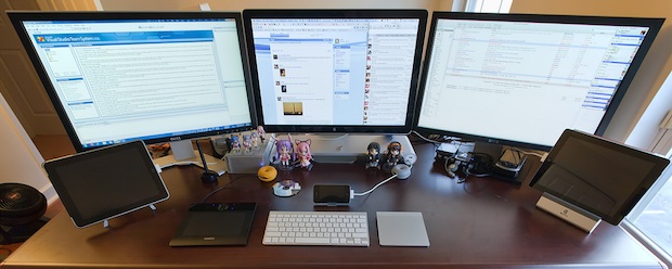 mac-pro-three-displays Mac Pro with Three Displays