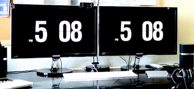 Mac Pro with Flip Clock Screensavers