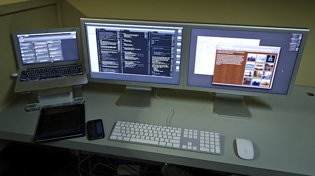 web-developer-desk Web Developers Desk