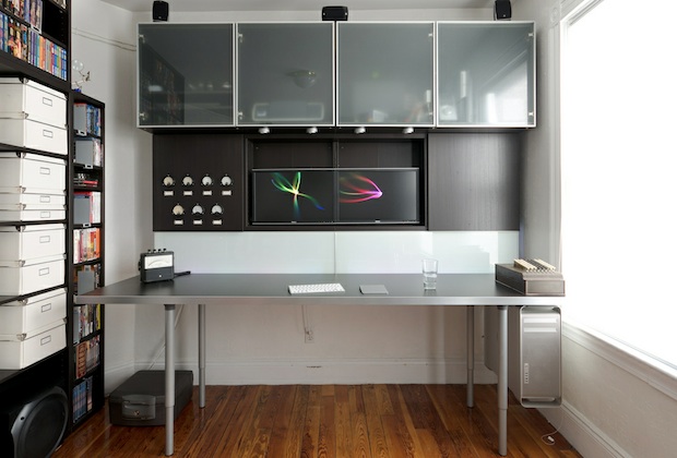 mac-pro-desk-with-analog-cpu-meters Dual screen Mac Pro desk setup with analog CPU meters