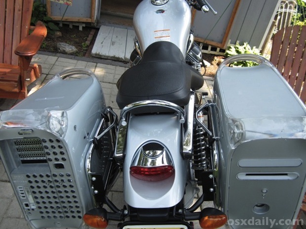 powermac-g4-motorcycle-saddlebags6 PowerMac G4 Motorcycle saddlebags