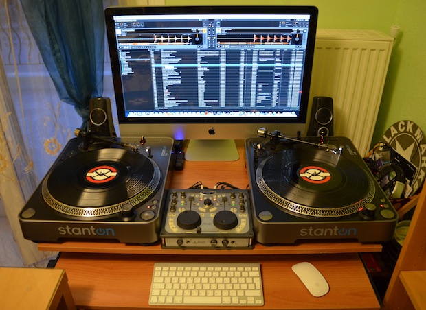 The Mac setup of a DJ