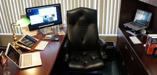 Mac VP desk