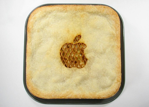 thanksgiving-apple-mac-pie Thanksgiving Apple Mac Mini Pie